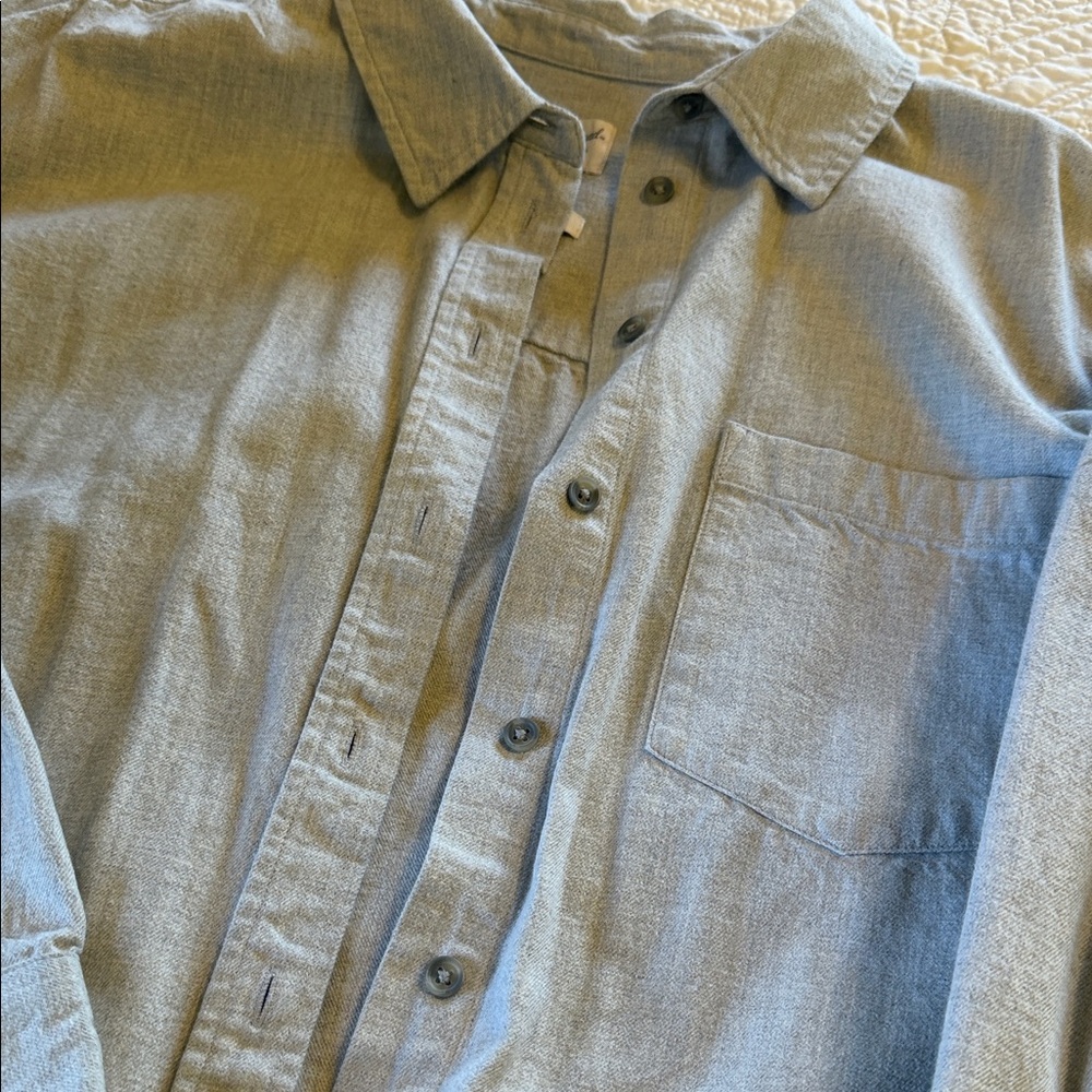 Gray Universal Thread Button-Up Shirt - image 4